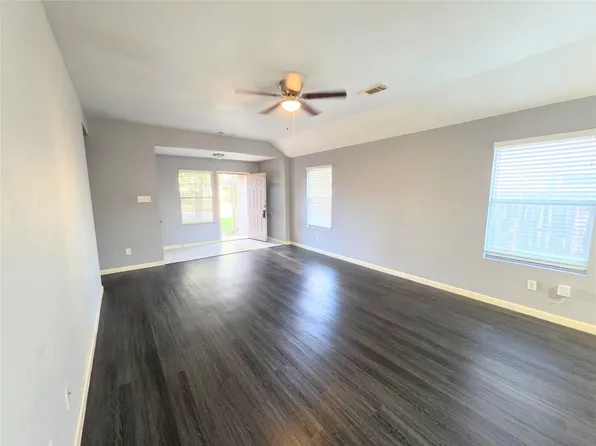 9514 Manorstone Ct, Houston, TX 77044