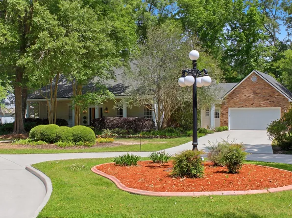 126 Madewood Dr, Mandeville, LA 70471