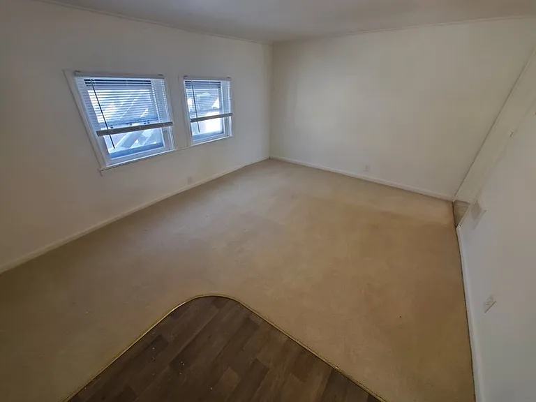 2220 E Walnut St #3 — Photo 18
