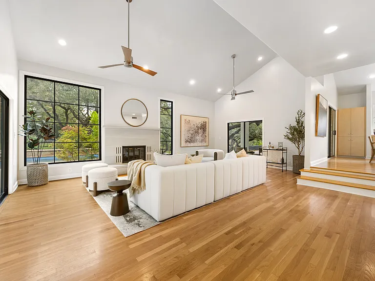 306 Pleasant Dr — Photo 8