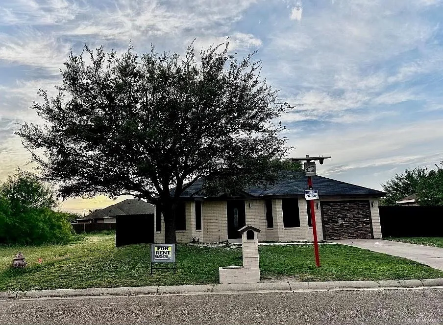 3 bed, 6.0 bath, 1246 sqft, $1,680 — Photo 2