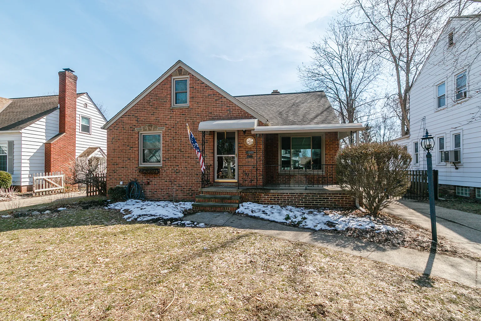 17207 Westdale Ave photo 1