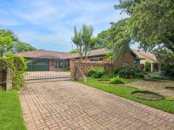 5418 Queensloch Dr, Houston, TX 77096