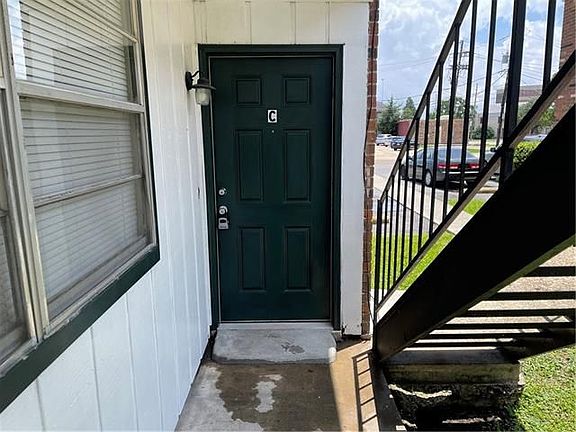 3rd image of 2608 Harvard Ave #C