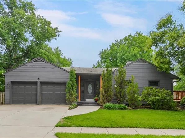 8201 Antioch Rd, Overland Park, KS 66204