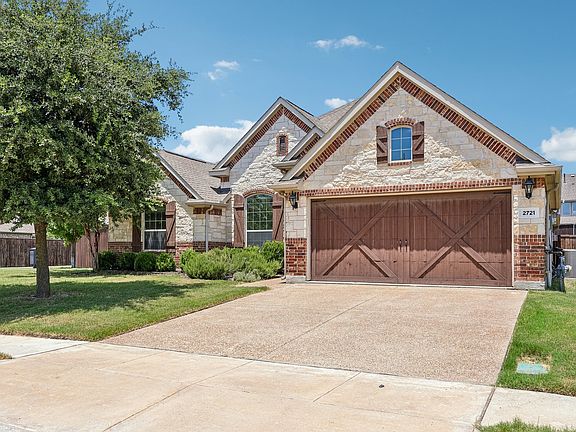 2nd image of 2721 Driftwood Creek Trl