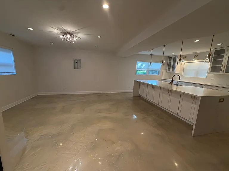 4532 Pershing Ave — Photo 5