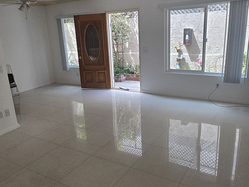 2nd image of 1524 18th St APT 3