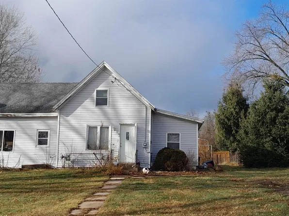 N4387 Poplar St, Poy Sippi, WI 54967