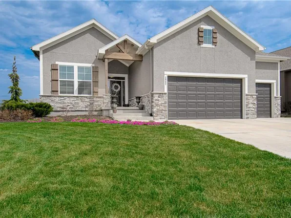 1542 SW Arbor Park Dr, Lees Summit, MO 64082