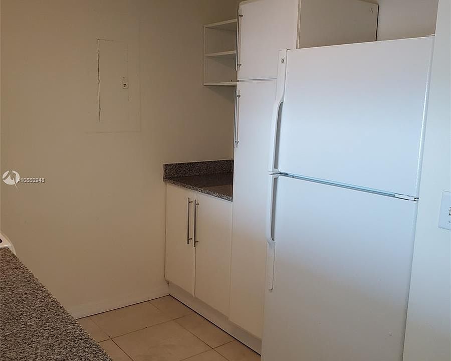 1st image of 275 NE 18th St Ph 05