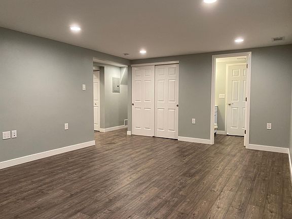 Family Room coat closet and pass through bath shared with 10 x 13 bedroom