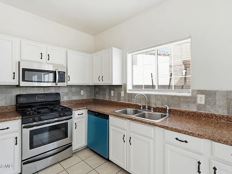 1026 W Libra Dr — Photo 13