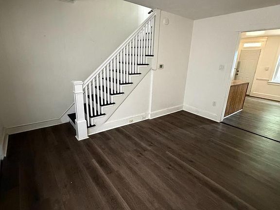 3rd image of 674 Saint Joseph St