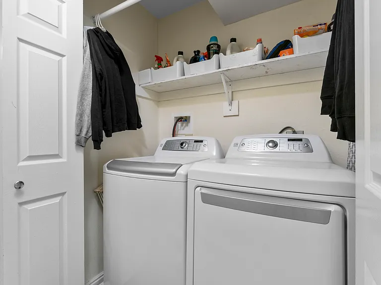 642 N 200 E #104 — Photo 12