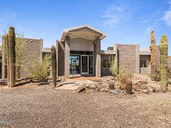 2nd image of 3044 E SOUTH MOUNTAIN Avenue