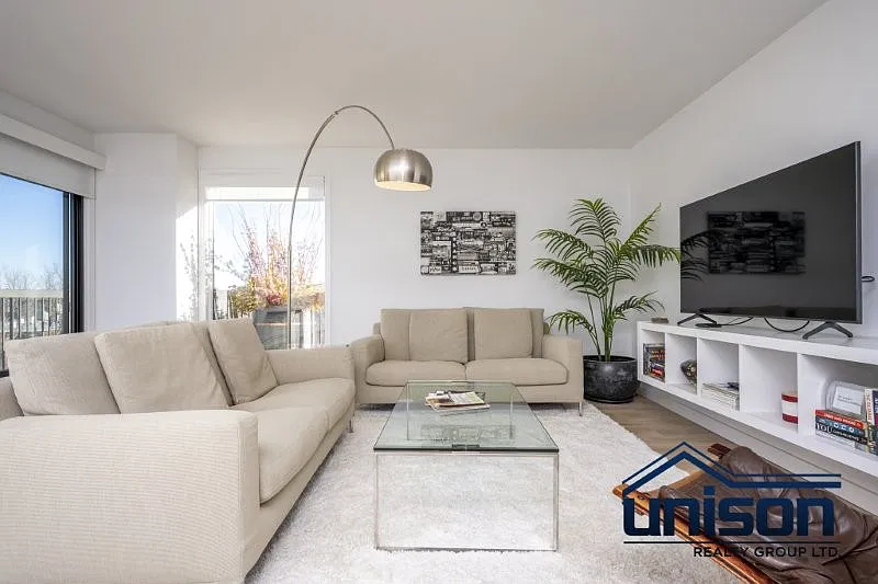 2 bed, 1174 sqft, $2,950 — Photo 2