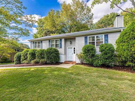 2nd image of 604 Brentwood Way
