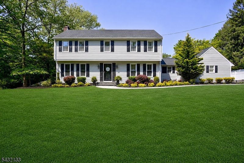 1st image of 53 Heron Rd