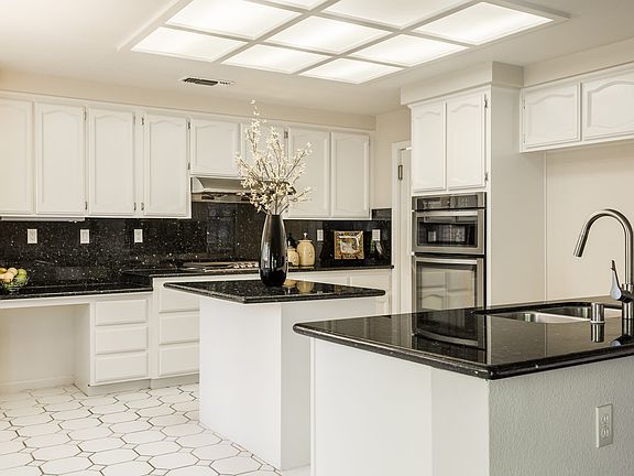 5th image of 155 Orange Blossom Cir