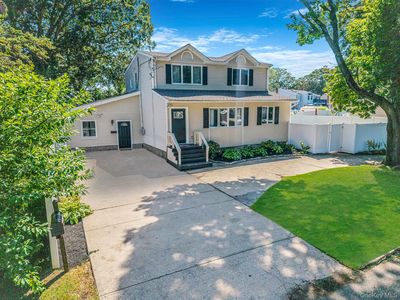 10 Roy Avenue, West Islip, NY, 11795