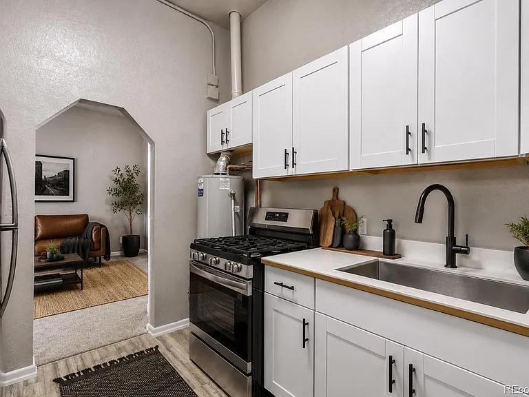 5630 Webster St #2 — Photo 6