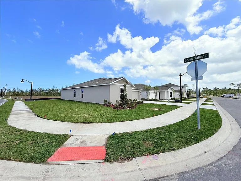 1310 Belle Isle Ln — Photo 2