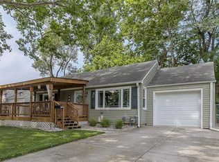 8212 Kenwood Ave, Kansas City, MO 64131