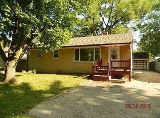 4806 Rose St, Crystal Lake, IL 60014