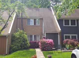 1472 Greenmont Ct, Reston, VA 20190