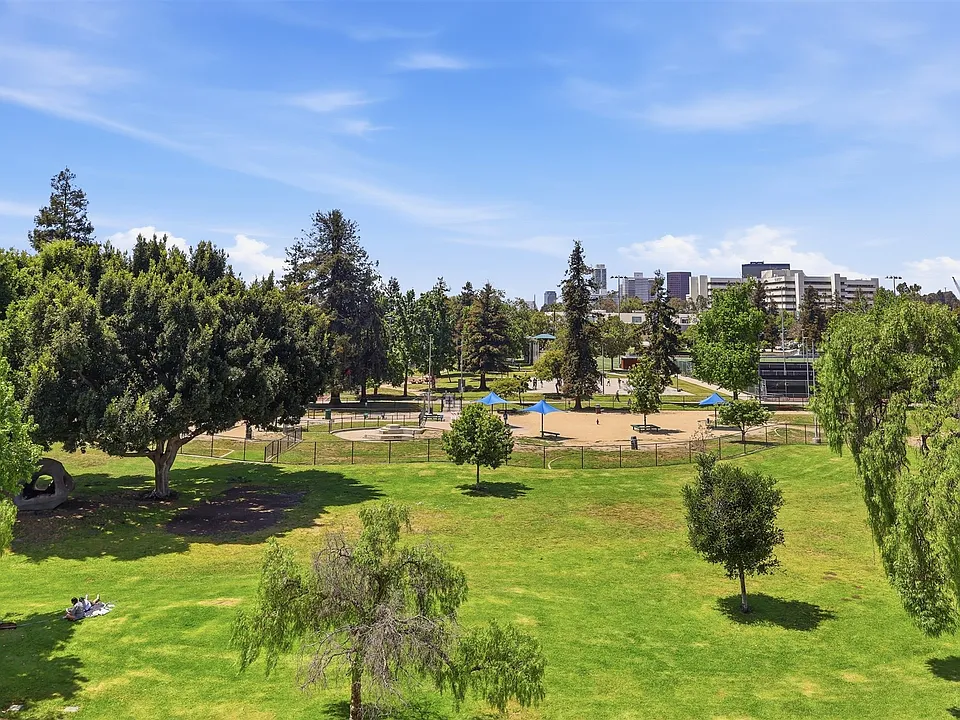 Parkview Apartments