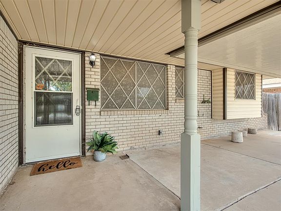 5th image of 106 N Norman Ave