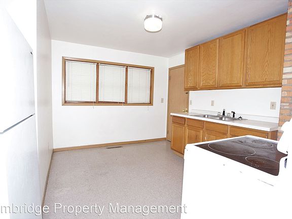 3rd image of 2324 6th Ave N #8741413