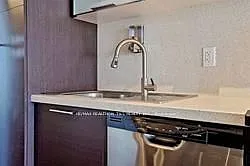 386 Yonge St W #3012 — Photo 12