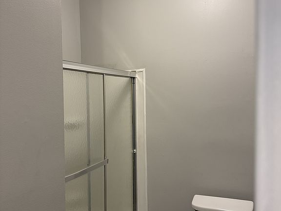5th image of 418 1/2 N Jackson St