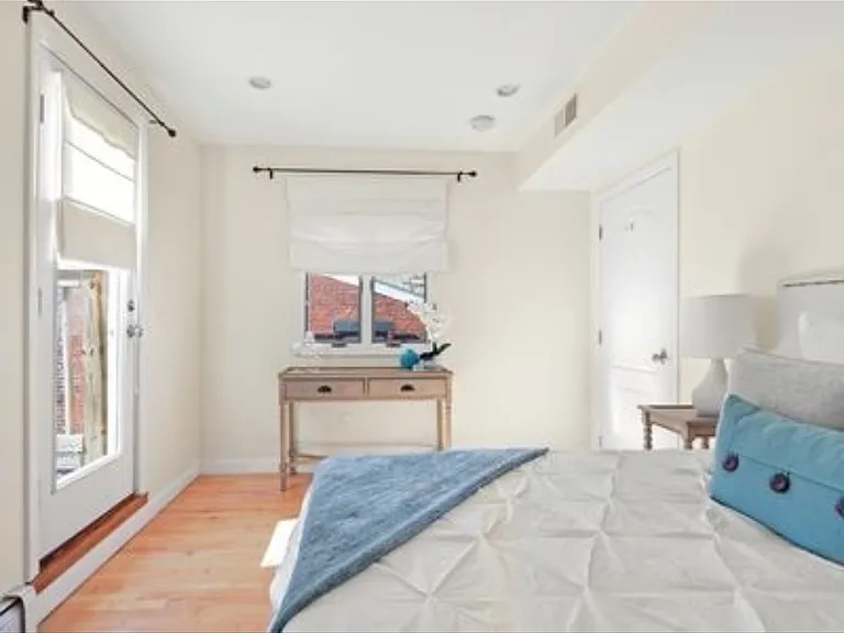 681 E 8th St #2 — Photo 12