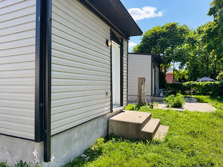 24 Cayuga St #A — Photo 26