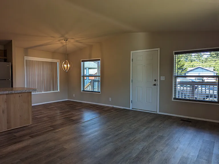137 Frigate St NW — Photo 6