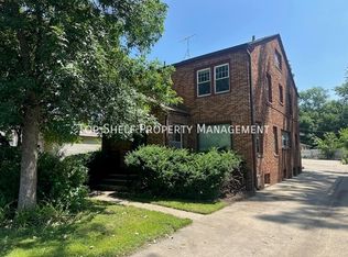 1065 42nd St, Des Moines, IA 50311