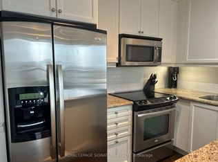 628 Fleet St #914, Toronto, ON M5V 1A8