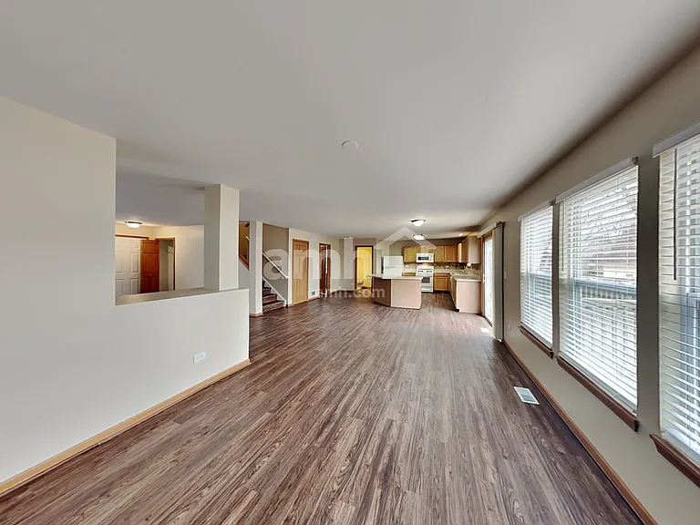 3229 Kenilworth Ln — Photo 6