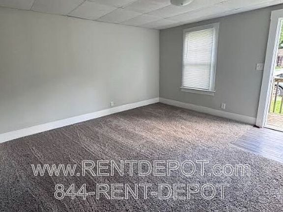 2nd image of 629 E Oregon St
