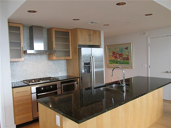 3rd image of 300 Bowie St APT 1601