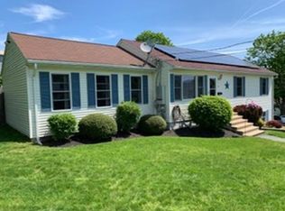 8 George St, Dudley, MA 01571