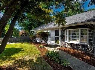 28 Drinkwater Ave, Braintree, MA 02184