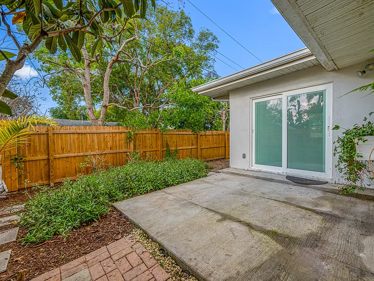1764 Linwood Cir — Photo 54