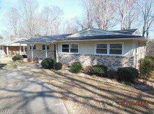 330 Foxcroft Dr, Winston Salem, NC 27103