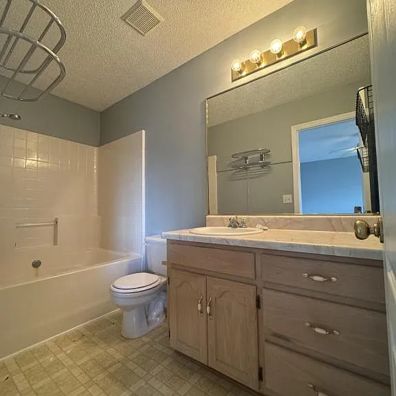 114 Palm Dr — Photo 19