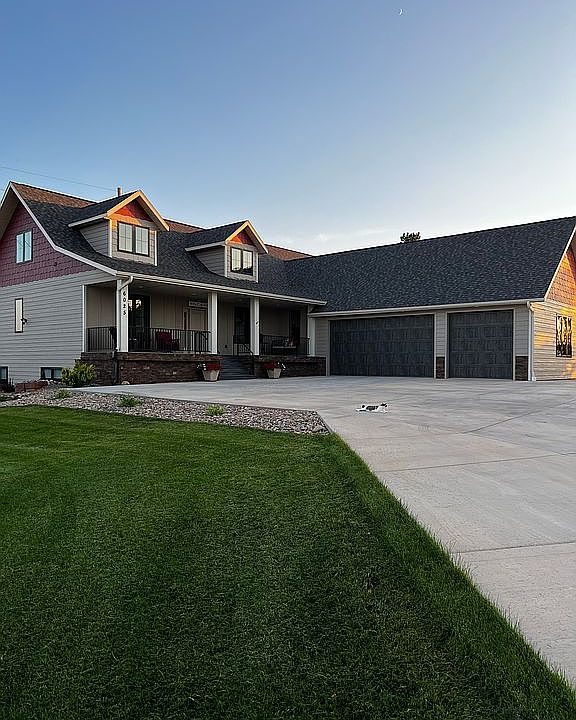 5740 square feet + 5 car grg