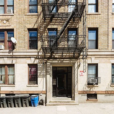 Rented by Nooklyn NYC LLC | media 25